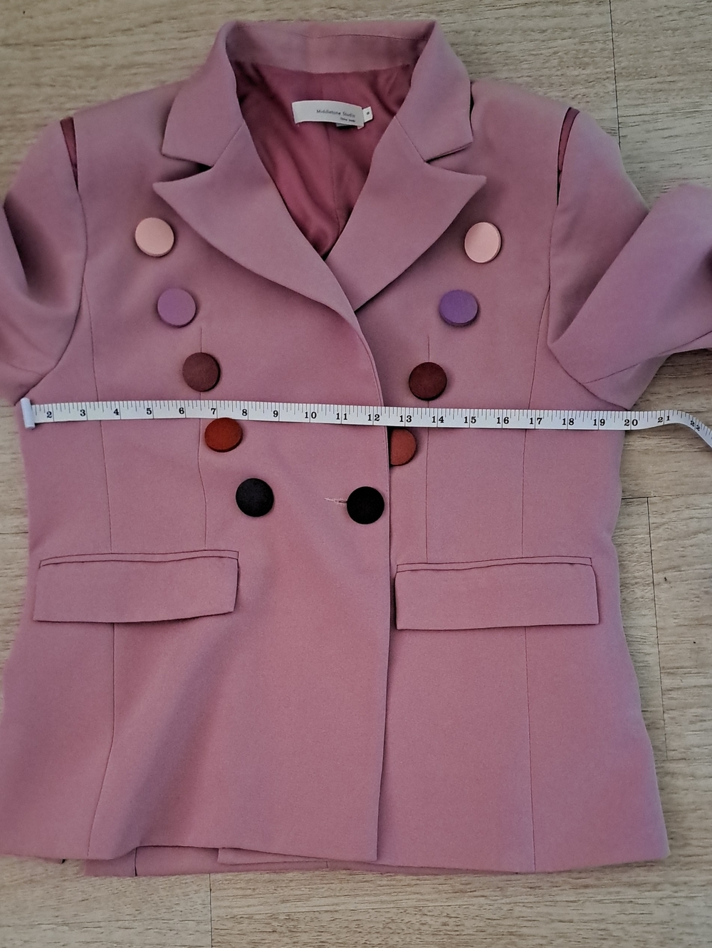 Tailored Pink Double-Breasted Blazer with Decorative Buttons - Picture 12 of 12